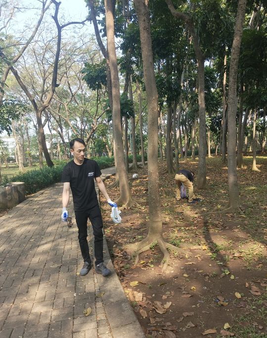 Galeri aktivitas Clean up Hutan kota patriot ke-4