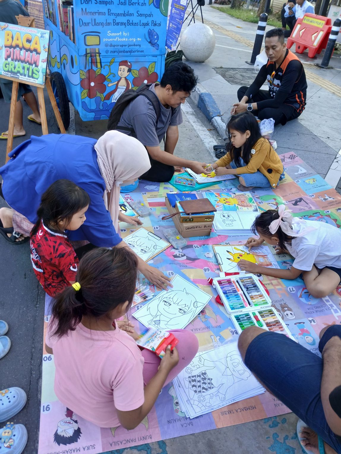 Galeri aktivitas Volunteer Samperin Pasar Rakyat ke-3