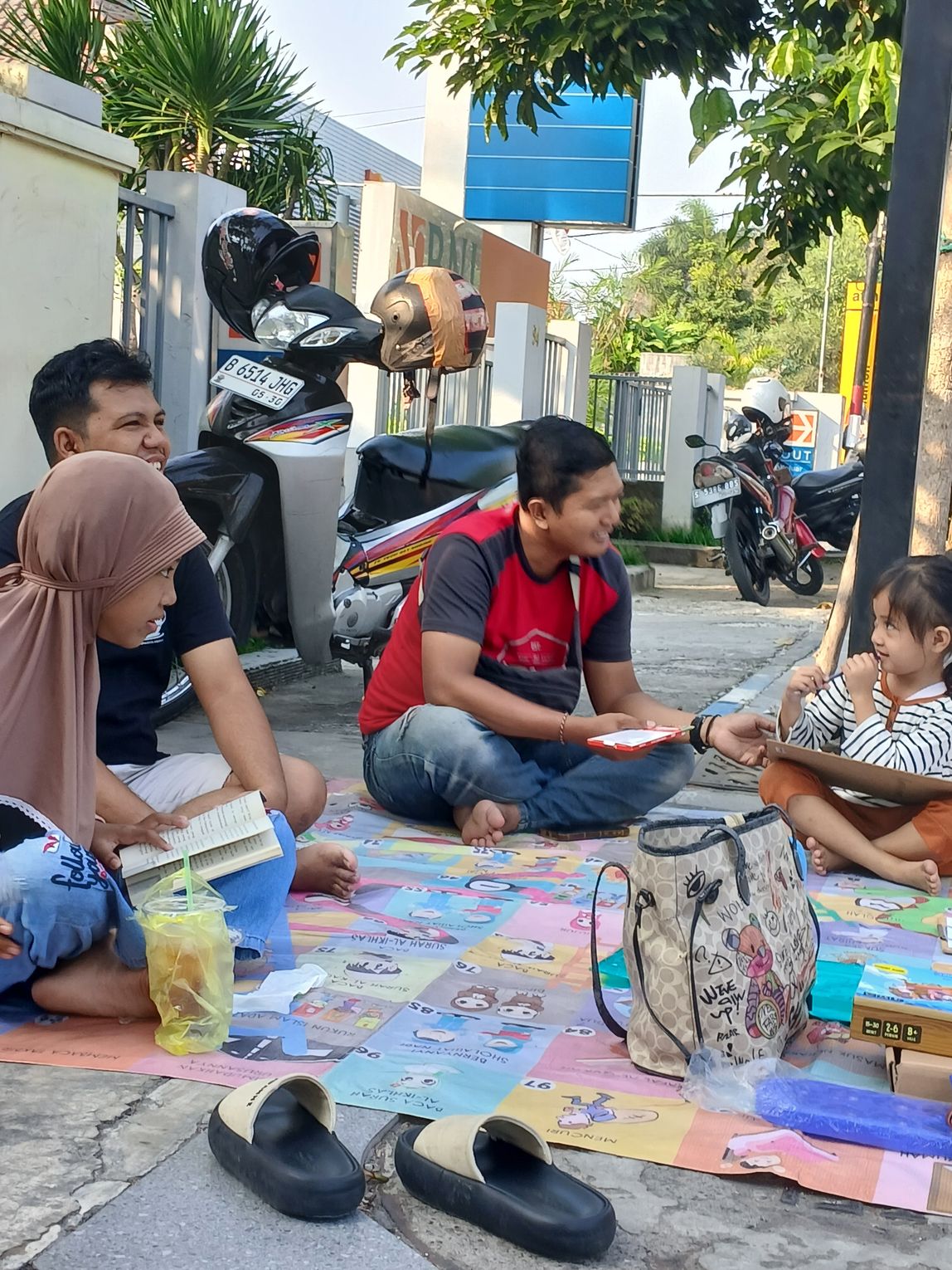 Galeri aktivitas Volunteer Samperin Pasar Rakyat ke-5