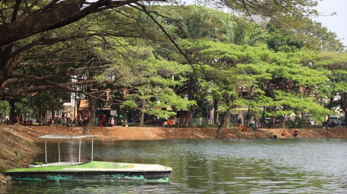 Clean up dan pelepasan di Danau Dumas