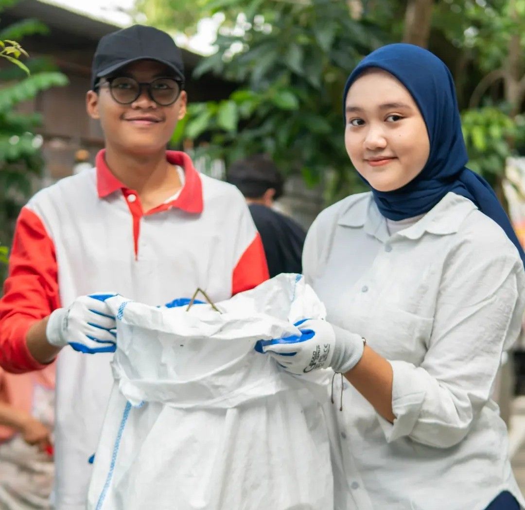 Galeri aktivitas Clean up taman sempur dan alun2 Bogor  ke-2