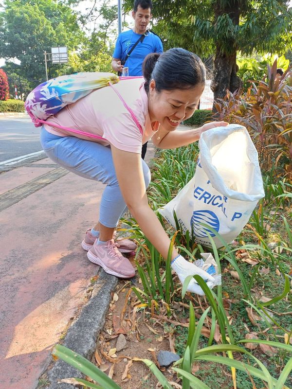 Galeri aktivitas Clean up Trash Hero Jakarta ke-245 ke-14