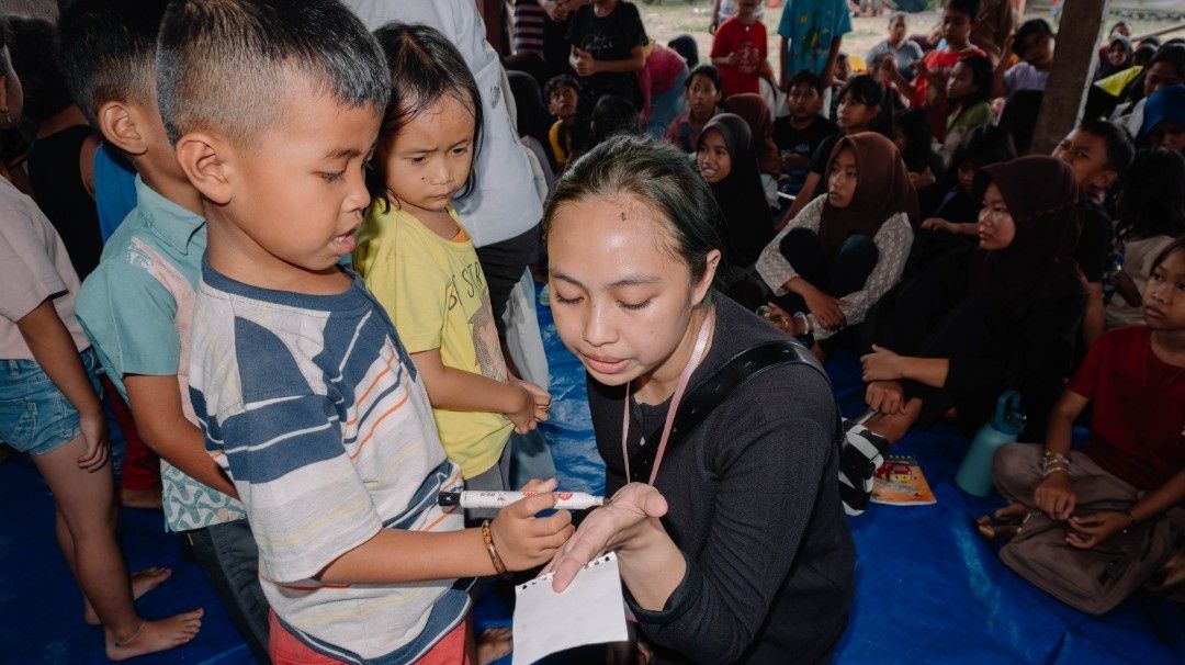 Voulenteer mengajar sanggar anak Rawamangun 